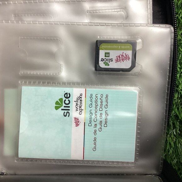 Making Memories Slice Design Card Zippered Case with 8 SD Design Cards - Picture 4 of 8